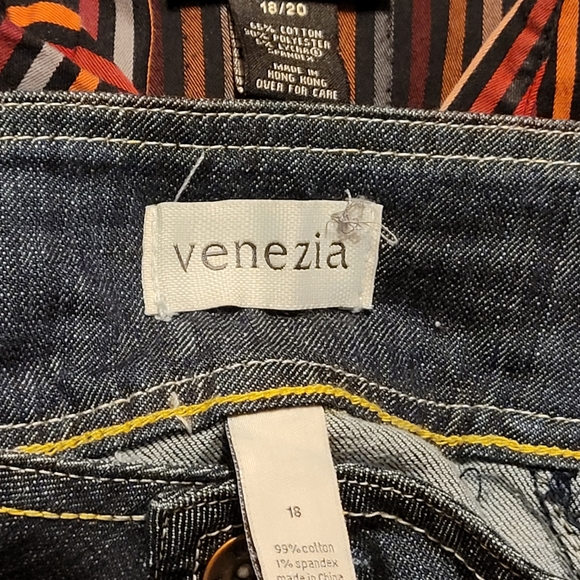 Venezia Outfit - Picture 7 of 7